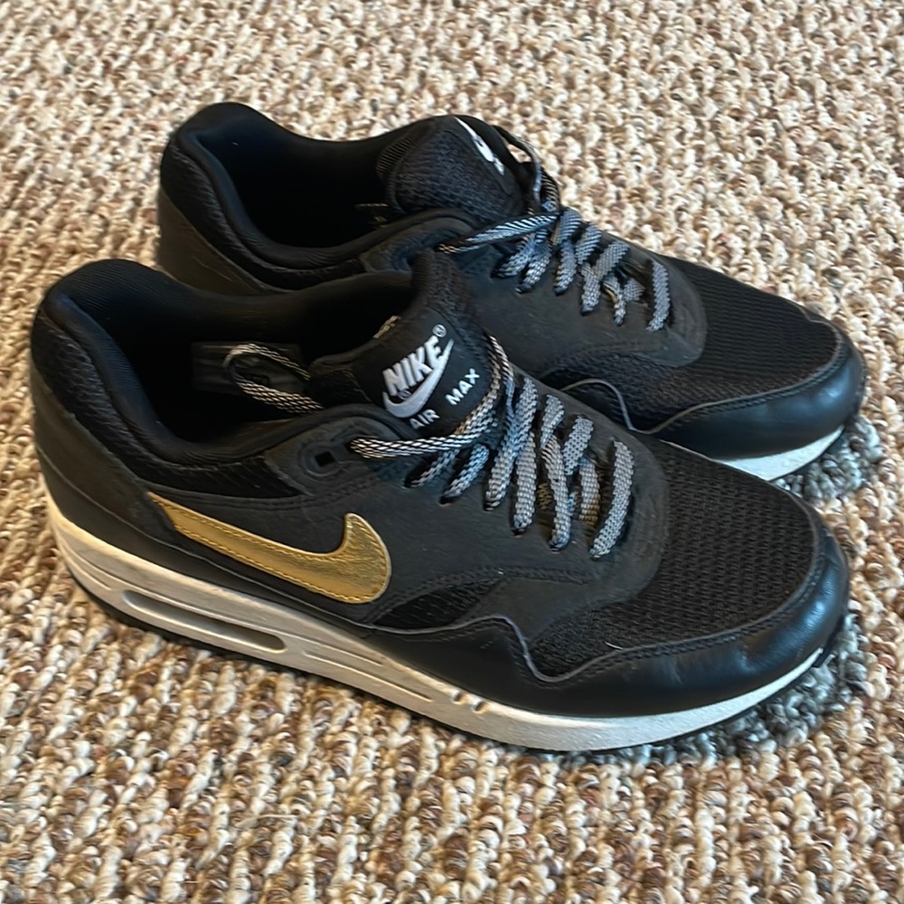 Nike Air Max - Excellent Condition - One of a Kind!